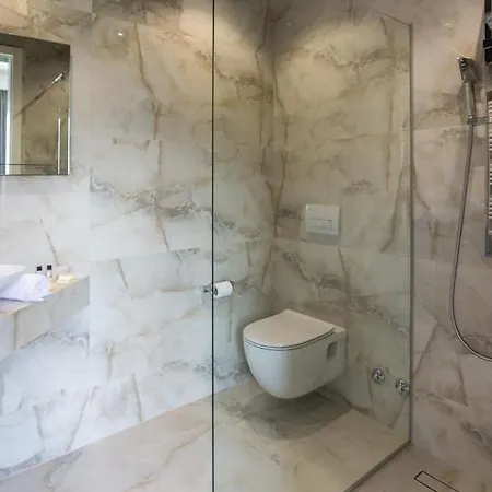 Plaza * Сараево