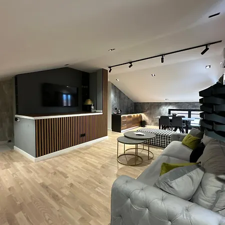 Апартаменты Plaza *