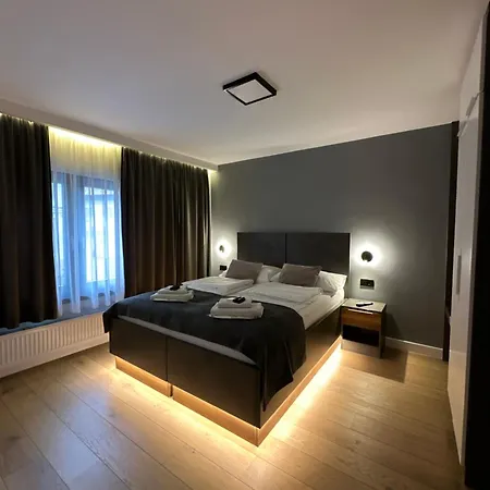 Апартаменты Plaza *