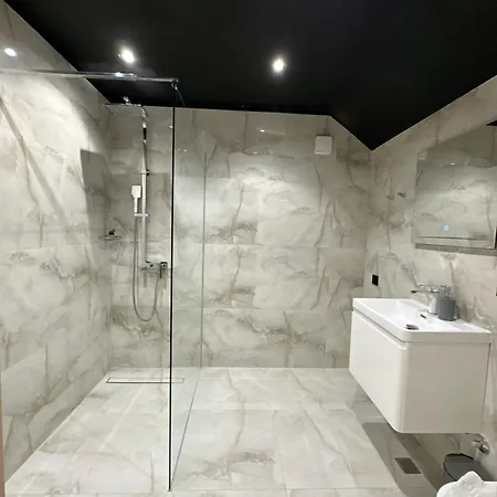 Апартаменты Plaza *